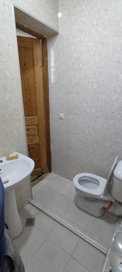 Guest House Tall Rooms Zugdidi Zewnętrze zdjęcie