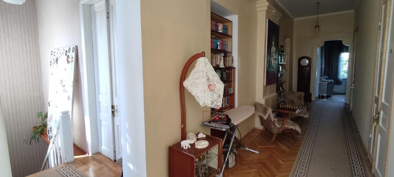 Guest House Tall Rooms Zugdidi Zewnętrze zdjęcie